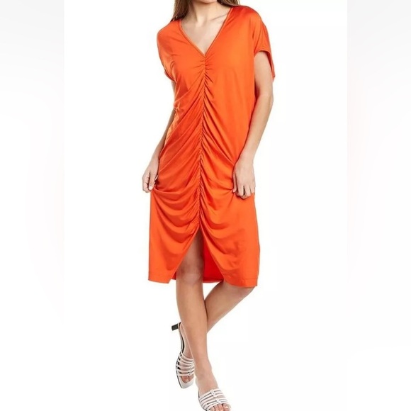 Gorgeous scrunched Trina Turk dress - Picture 1 of 9